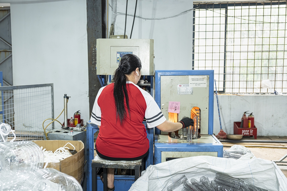 CÔNG TY CP SẢN XUẤT VÀ THƯƠNG MẠI NHỰA HOÀNG PHÁT
